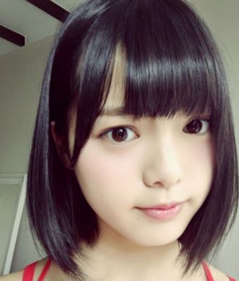 平手友梨奈 てち 目力upメイクだけでこんなに変わる 効果的な道具を使いましょう 平手友梨奈 てち の目とかわいい髪型に魅了された一人